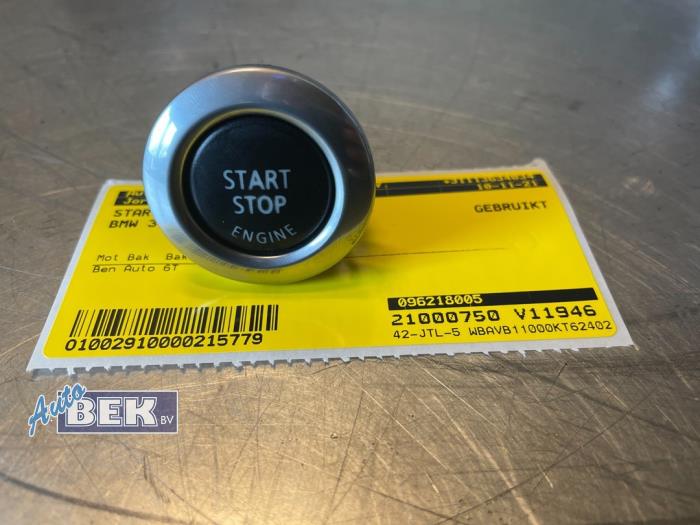 Usagé Commande start/stop BMW 3 serie (E90) 325i 24V Prix € 7,50 Règlement à la marge proposé par Auto Bek