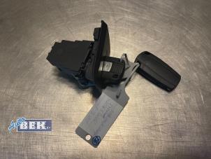 Usagé Serrure de contact + clé BMW 3 serie (E90) 325i 24V Prix € 75,00 Règlement à la marge proposé par Auto Bek