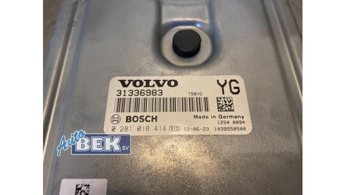 Calculateur moteur d'un Volvo S60 II (FS) 2.0 D3 20V 2012