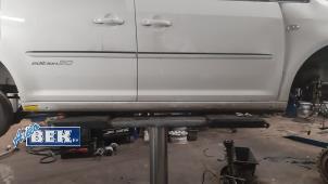 Used Sill, right Volkswagen Caddy Combi III (2KB,2KJ) 1.6 TDI 16V Price on request offered by Auto Bek