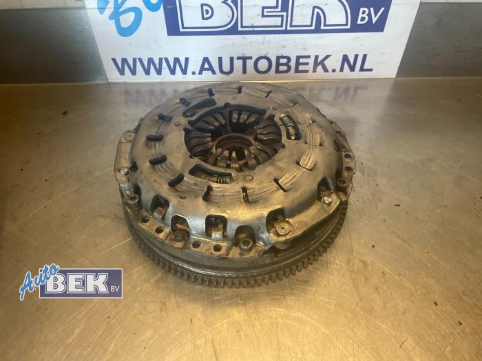 Dual mass flywheel from a BMW 3 serie (E46/4) 330i 24V 2000