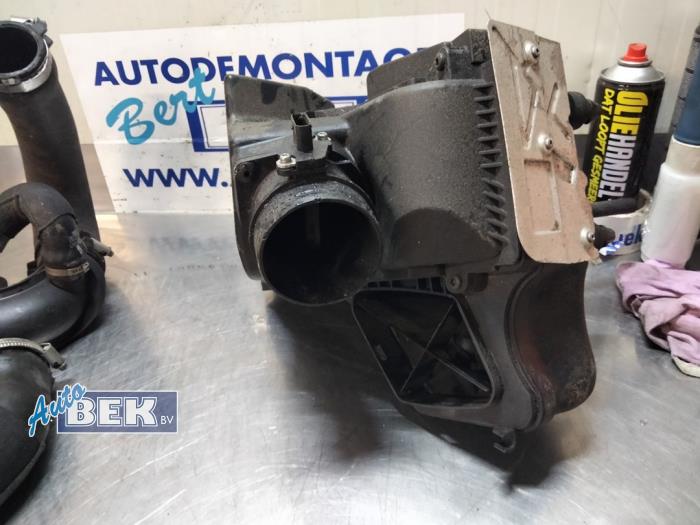 Begagnade Luftfilterhus Audi A4 Quattro (B8) 2.0 TFSI 16V Pris € 45,00 Marginaltabell erbjuds av Auto Bek