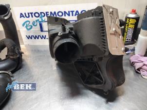 Usagé Boîtier filtre à air Audi A4 Quattro (B8) 2.0 TFSI 16V Prix € 45,00 Règlement à la marge proposé par Auto Bek