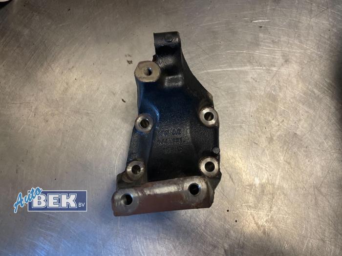 Used Engine mount Audi A4 Avant (B9) 2.0 TDI Ultra 16V Price € 29,99 Margin scheme offered by Auto Bek