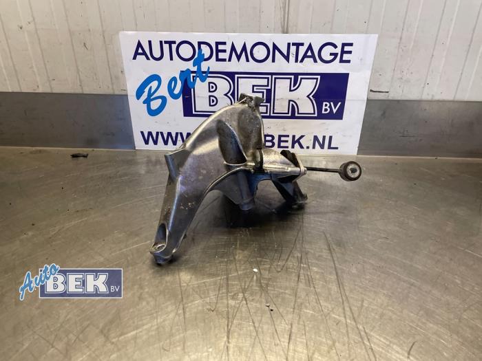 Used Engine mount Audi A4 Avant (B9) 2.0 TDI Ultra 16V Price € 22,50 Margin scheme offered by Auto Bek