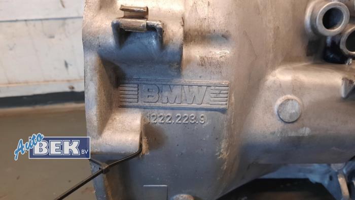 Caja de cambios de un BMW 3 serie (E36/4) 318i 1993