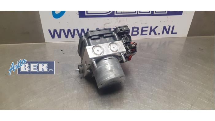 Used ABS pump Volkswagen Polo V (6R) 1.2 TSI 16V BlueMotion Technology Price € 50,00 Margin scheme offered by Auto Bek