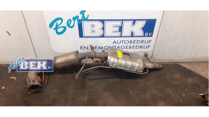 Used Front pipe + catalyst Landrover Range Rover Evoque (LVJ/LVS) 2.2 SD4 16V 5-drs. Price on request offered by Auto Bek