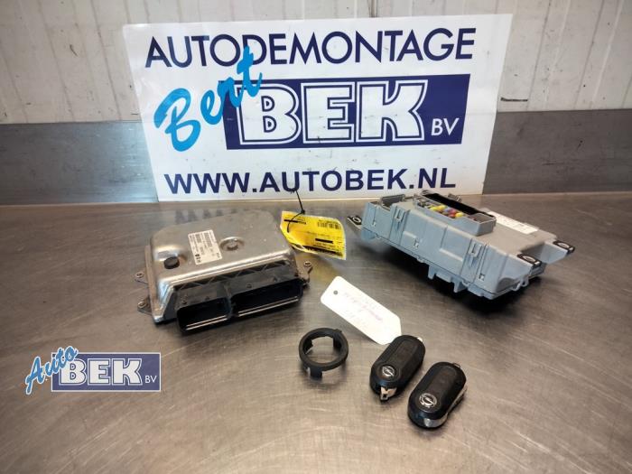Used Engine management computer Opel Combo 1.3 CDTI 16V ecoFlex Price € 350,00 Margin scheme offered by Auto Bek