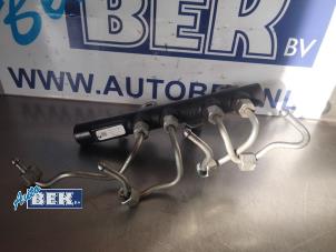 Used Fuel injector nozzle Dacia Duster (HS) 1.5 dCi Price € 75,00 Margin scheme offered by Auto Bek