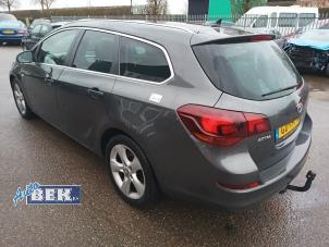 Used Rear left bodywork corner Opel Astra J Sports Tourer (PD8/PE8/PF8) 1.7 CDTi 16V Price on request offered by Auto Bek