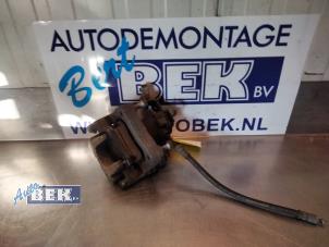 Used Rear brake calliper, left Peugeot 2008 (CU) 1.2 12V e-THP PureTech 110 Price € 39,99 Margin scheme offered by Auto Bek