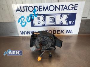 Usagé Ressort tournant airbag Opel Vivaro 1.9 DI Prix sur demande proposé par Auto Bek