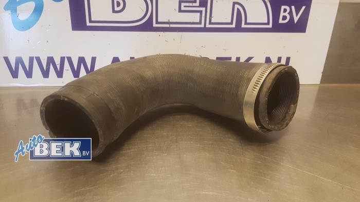 Gebrauchte Intercooler Schlauch Volkswagen Tiguan (AD1) 2.0 TSI 16V 4Motion Preis € 29,00 Margenregelung angeboten von Auto Bek