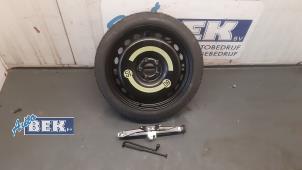 Used Jackkit + spare wheel Audi A4 Avant (B8) 1.8 TFSI 16V Price on request offered by Auto Bek