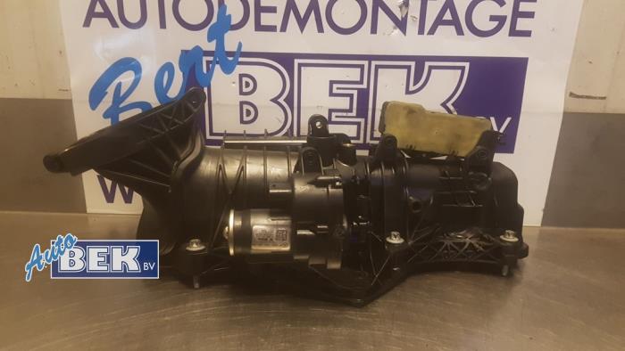 Gebrauchte Ansaugbrugge Mercedes E (W213) E-220d 2.0 Turbo 16V Preis € 100,00 Margenregelung angeboten von Auto Bek