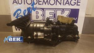 Used Intake manifold Mercedes E (W213) E-220d 2.0 Turbo 16V Price € 125,00 Margin scheme offered by Auto Bek