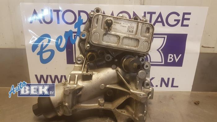 Gebrauchte Ölfiltergehäuse Mercedes E (W213) E-220d 2.0 Turbo 16V Preis € 150,00 Margenregelung angeboten von Auto Bek