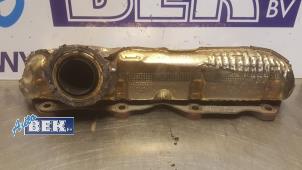 Used Exhaust manifold Mercedes E (W213) E-220d 2.0 Turbo 16V Price € 120,00 Margin scheme offered by Auto Bek