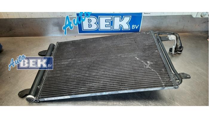 Usagé Condenseur de climatisation Volkswagen Golf VI Cabrio (1K) 1.4 TSI 160 16V Prix € 60,00 Règlement à la marge proposé par Auto Bek