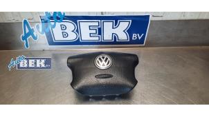 Usados Airbag izquierda (volante) Volkswagen Passat (3B2) 1.6 Precio € 60,00 Norma de margen ofrecido por Auto Bek