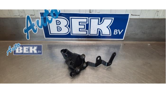Dodatkowa pompa wodna z Volkswagen Beetle (16AB) 1.6 TDI 16V 2015