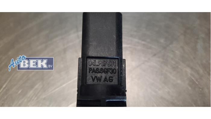 Kamaxelsensor från en Volkswagen Caddy Alltrack Combi 2.0 TDI 102 2016