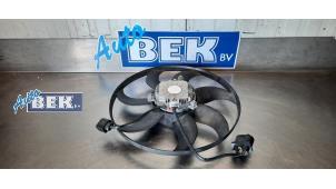 Usagé Ventilateur Volkswagen Caddy III (2KA,2KH,2CA,2CH) 1.9 TDI Prix € 50,00 Règlement à la marge proposé par Auto Bek