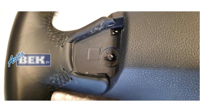Steering wheel from a Volkswagen Tiguan (AD1) 1.4 TSI 16V 4Motion 2018