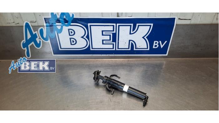 Używane Spryskiwacz reflektorów Volkswagen Passat (3G2) 1.4 TSI 16V Cena € 24,95 Procedura marży oferowane przez Auto Bek
