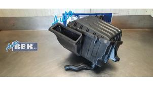 Używane Obudowa filtra powietrza Volkswagen Polo VI (AW1) 2.0 GTI Turbo 16V Cena € 50,00 Procedura marży oferowane przez Auto Bek
