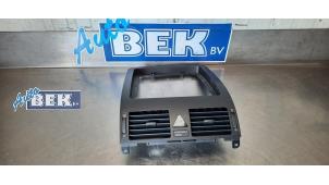 Gebrauchte Luftgitter Armaturenbrett Volkswagen Touran (1T1/T2) Preis auf Anfrage angeboten von Auto Bek