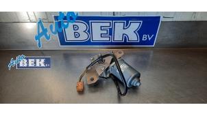 Begagnade Motor, skjutdörr, höger Volkswagen Multivan T5 (7E/7HC/7HF/7HM) 2.0 TDI 4Motion Pris € 119,95 Marginaltabell erbjuds av Auto Bek