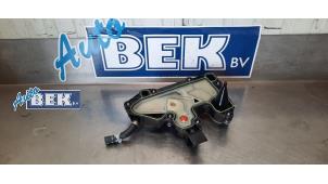 Used PCV valve Volkswagen Golf VII (AUA) 2.0 R 4Motion 16V Price € 35,00 Margin scheme offered by Auto Bek