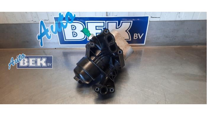 Gebrauchte Ölfiltergehäuse Volkswagen Passat (3G2) 2.0 TDI 16V 150 4Motion Preis € 45,00 Margenregelung angeboten von Auto Bek
