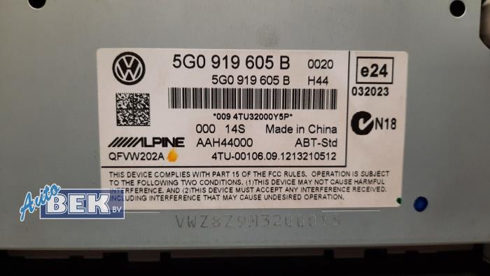 Wyswietlacz jednostki multimedialnej z Volkswagen Golf VII (AUA) 1.4 TSI 16V 2016