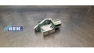 Usados Sensor de airbag Volkswagen Passat (3C2) 2.0 FSI 16V Precio € 20,00 Norma de margen ofrecido por Auto Bek