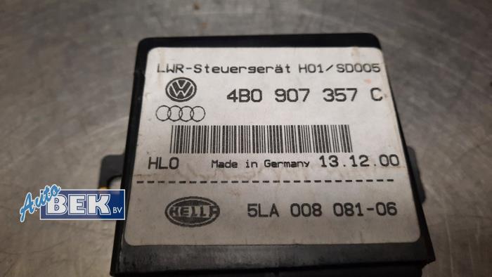 Steuergerät Höhenkontrolle van een Audi A4 Avant Quattro (B7) 1.8 T 20V 2006