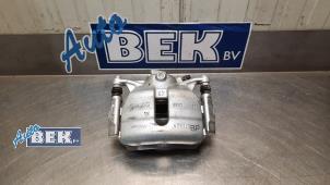 Used Front brake calliper, left Volkswagen Caddy Combi IV 2.0 TDI 102 Price € 40,00 Margin scheme offered by Auto Bek