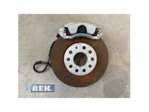 Used Front brake calliper, right Volkswagen Caddy Combi IV 2.0 TDI 150 Price € 49,00 Margin scheme offered by Auto Bek