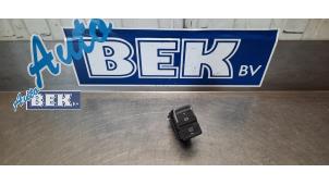 Used Parking brake switch Volkswagen Golf VII Variant (AUVV) 1.6 TDI BlueMotion 16V Price € 10,00 Margin scheme offered by Auto Bek