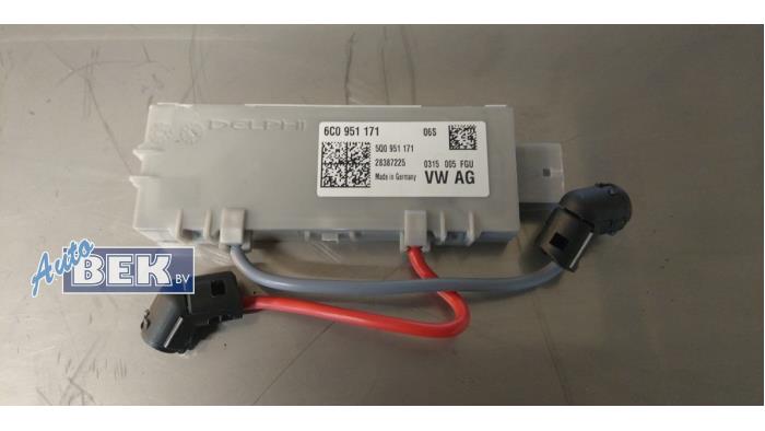 Begagnade Larmsensor Volkswagen Polo IV Classic (9N5/6) 1.6 Pris € 30,00 Marginaltabell erbjuds av Auto Bek
