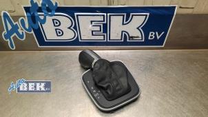 Nowe Pokrywa dzwigni zmiany biegów Volkswagen Polo V (6R) 1.2 TSI 16V BlueMotion Technology Cena € 72,54 Z VAT oferowane przez Auto Bek