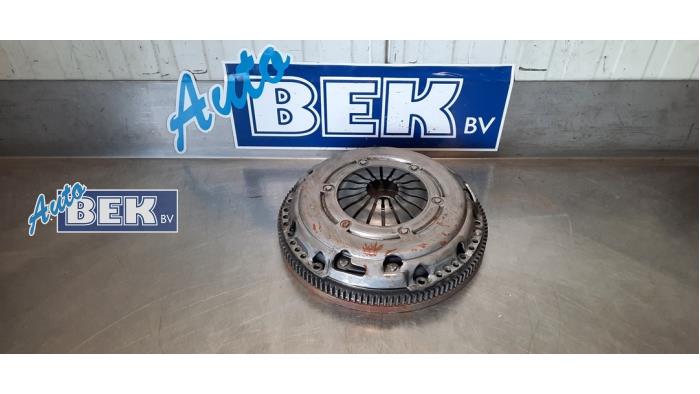 Used Clutch kit (complete) Volkswagen Polo V (6R) 1.6 16V Price € 175,00 Margin scheme offered by Auto Bek