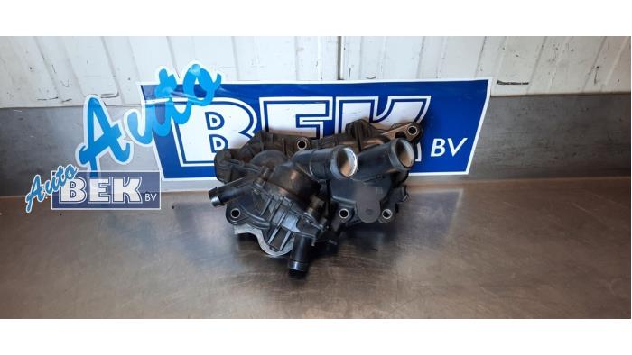Usagé Pompe à eau Volkswagen Polo V (6R) 1.0 12V BlueMotion Technology Prix € 79,95 Règlement à la marge proposé par Auto Bek