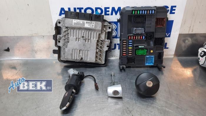 Used Ignition lock + computer Peugeot 208 I (CA/CC/CK/CL) 1.6 Blue HDi 115 Price € 175,00 Margin scheme offered by Auto Bek