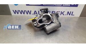 Used EGR valve Opel Vivaro 2.0 CDTI 16V Price € 45,00 Margin scheme offered by Auto Bek