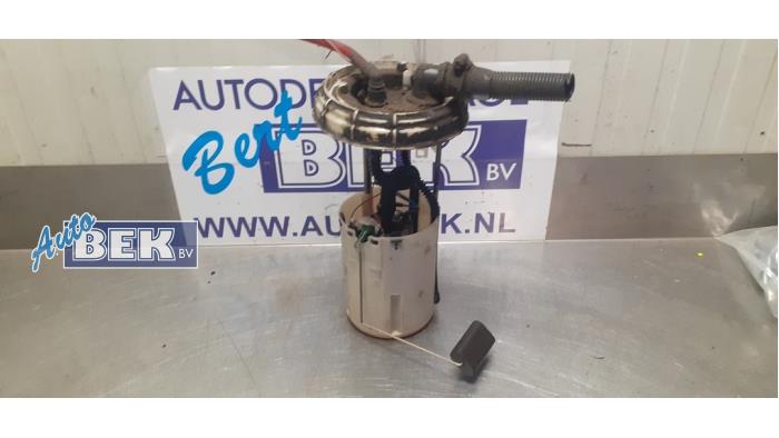 Electric fuel pump from a Iveco New Daily IV 40C18V, 40C18V/P 2007
