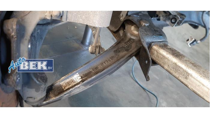 Front suspension system, right from a Peugeot 5008 I (0A/0E) 1.6 HDiF 16V 2012