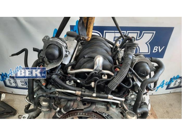 Engine from a Porsche Cayenne (9PA) 4.5 V8 32V Turbo 2005